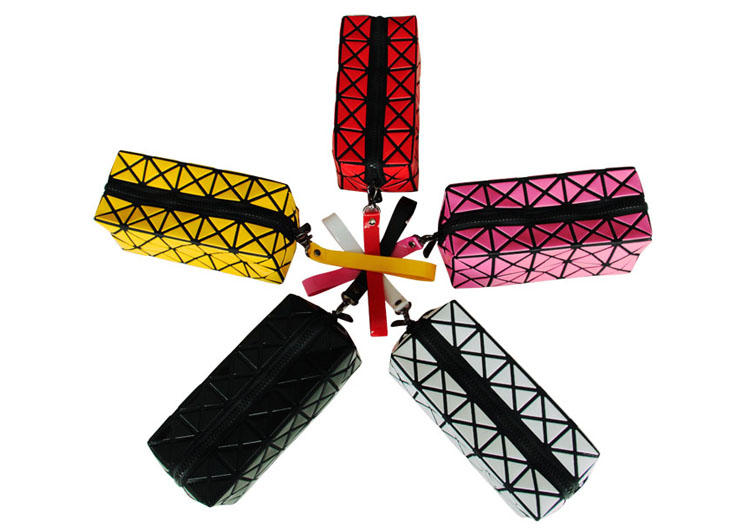 女性实用化妆包