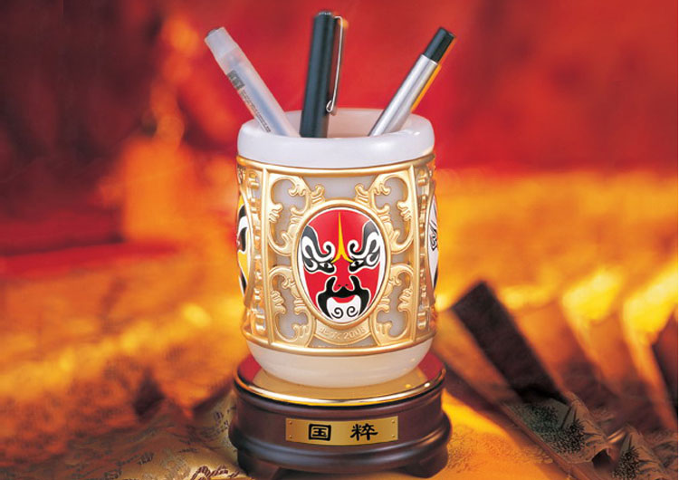 3.30201国粹笔筒(玉)